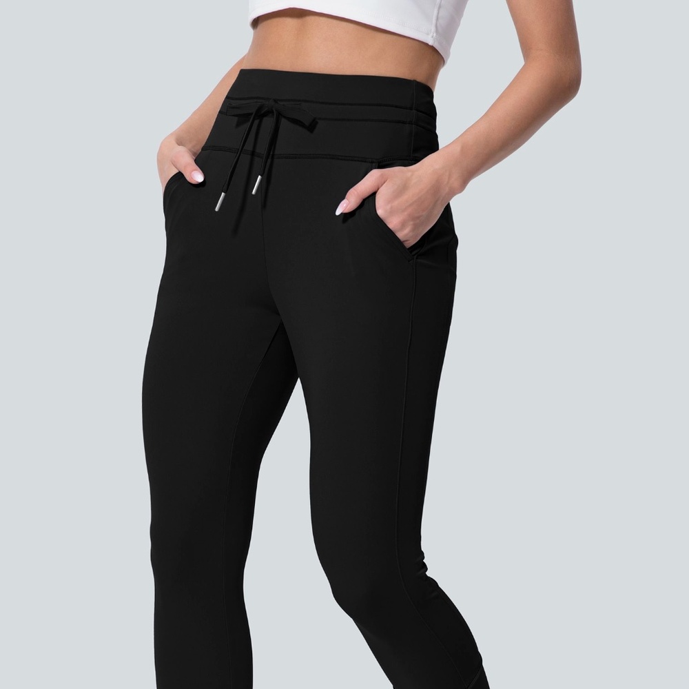 Halara SoftlyZero Plush High Waisted Drawstring Pocket Joggers